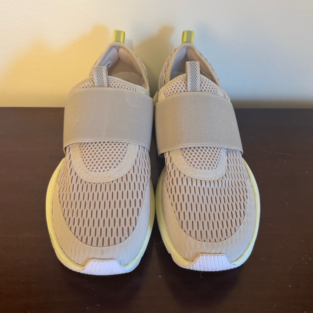 Sorel Kinetic Impact Strap Sneaker 8.5